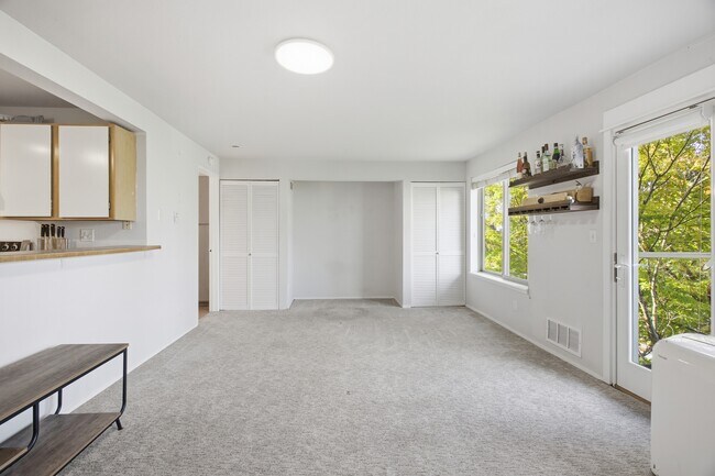 Building Photo - 29 Etruria St