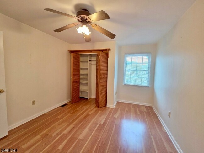 Building Photo - 200 Bamburgh Ct
