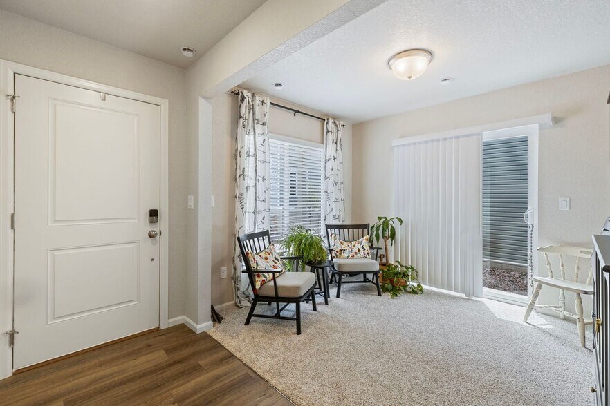 Building Photo - 9440 Oro City Loop