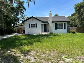 Building Photo - Beautiful 2 bedroom 1 bathroom newly remod...