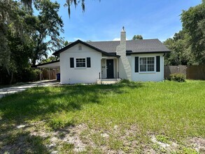 Building Photo - Beautiful 2 bedroom 1 bathroom newly remod...