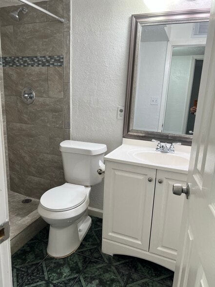 Building Photo - 17515 Wild Willow Ln