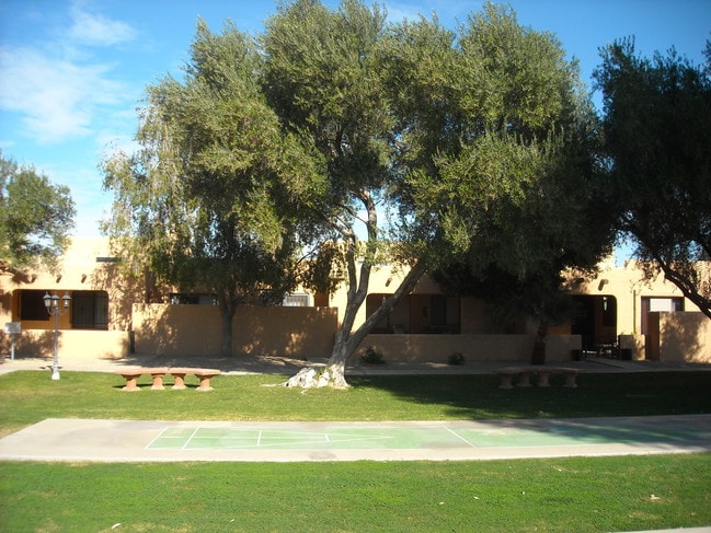 Building Photo - Westgreen Town Homes