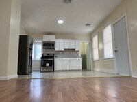 Building Photo - 95 Rumford St
