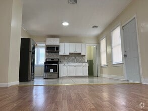 Building Photo - 95 Rumford St
