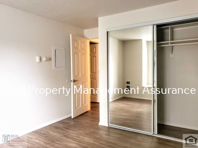 Building Photo - 7085 SW Montauk Cir
