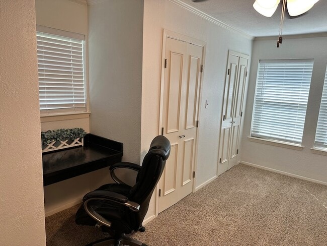 Building Photo - 3713 Lake Vista Ct