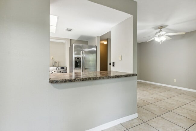 Building Photo - 2433 Barley Club Dr