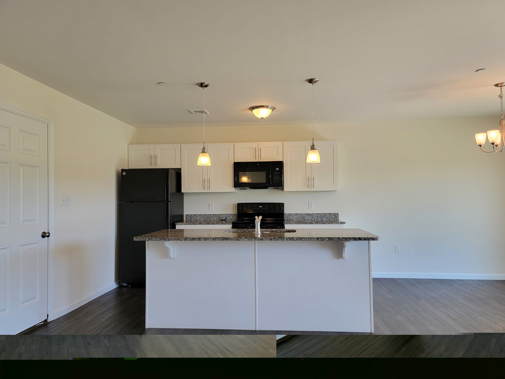Building Photo - 68 Rollins Ln