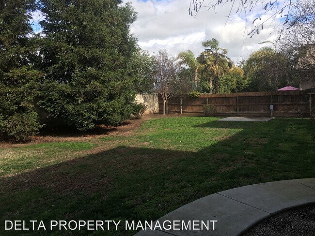 Building Photo - 4 br, 3 bath House - 2221 Serena Ave