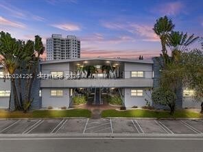 Building Photo - 9745 E Bay Harbor Dr