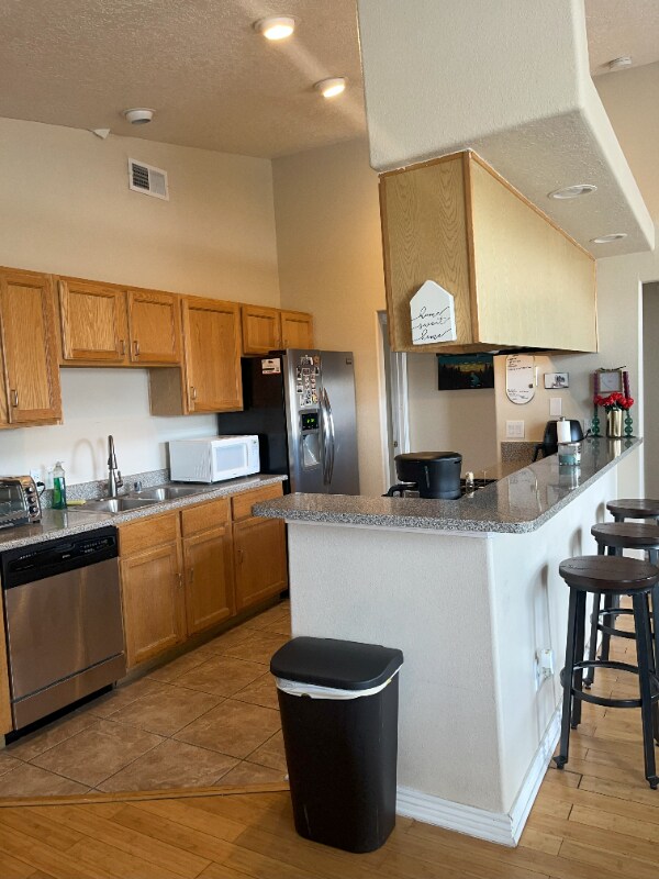 Building Photo - 5604 Del Oeste Rd