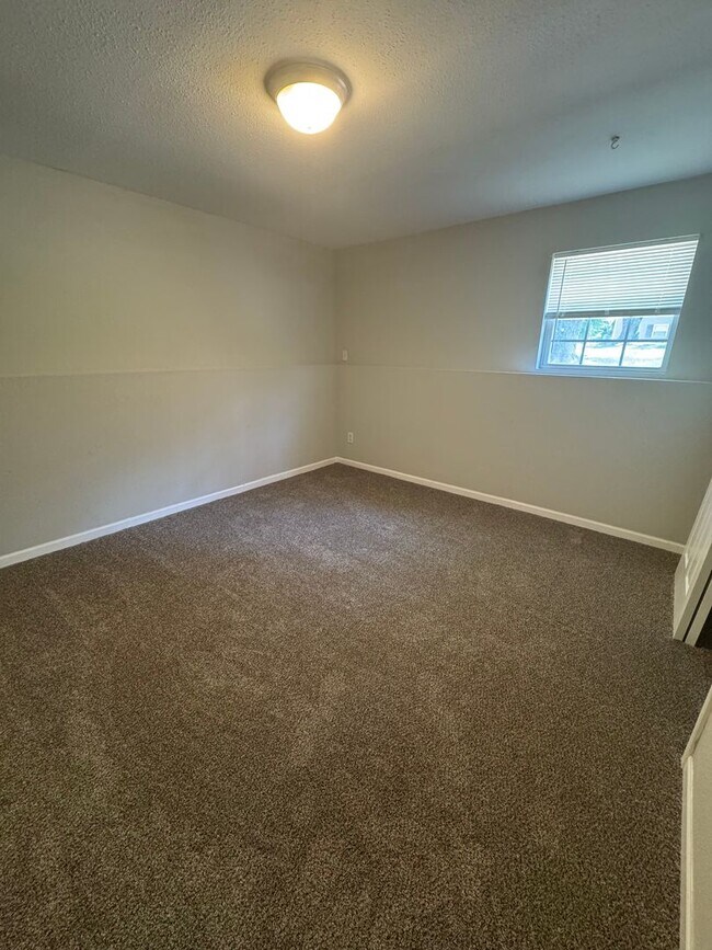 Building Photo - 4357 W Bellview Dr