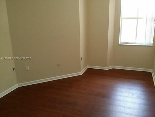 Building Photo - 2779 SW 82nd Ave