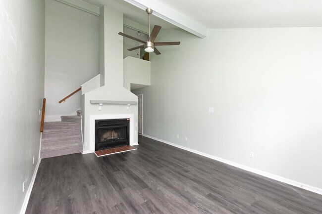 Building Photo - 117 Brenda Dr