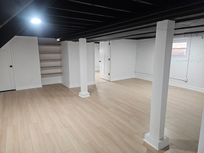 Building Photo - 6125 W Newport Ave