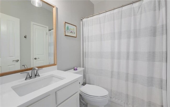 Building Photo - 1705 Azalea Dr