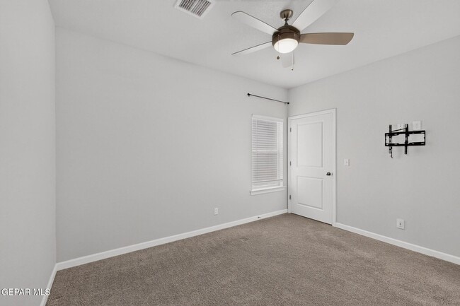 Building Photo - 6476 Harapon St