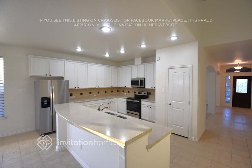 Building Photo - 1600 Quail Grove Dr