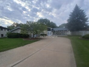 Building Photo - 1204 E 166th Pl