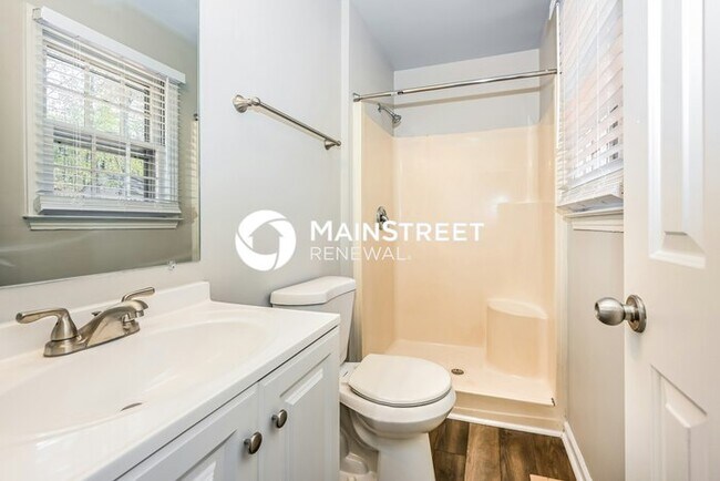 Building Photo - 3 Bedroom Pet-Friendly Home in MOUNT JULIE...