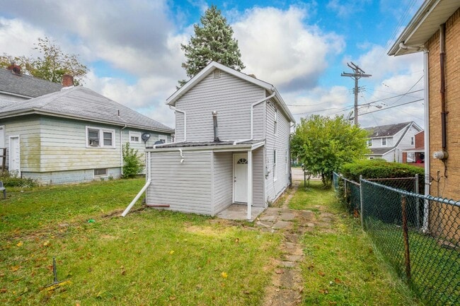 Building Photo - 1816 Wesley St