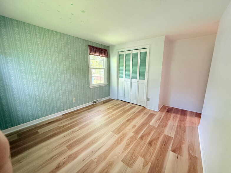 Building Photo - 251 Old Lyme Dr