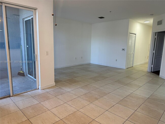 Building Photo - 2113 Shoma Dr