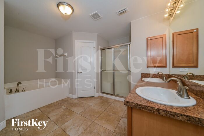 Building Photo - 3508 Donahue Ave