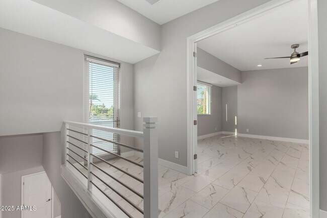 Building Photo - 4525 N 40th St