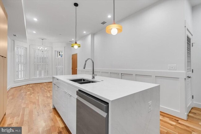 Building Photo - 3169 18th St NW