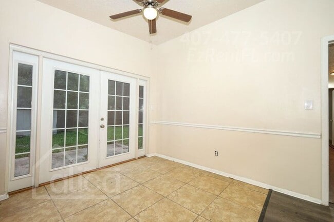 Building Photo - 6024 Oakcrest Cir