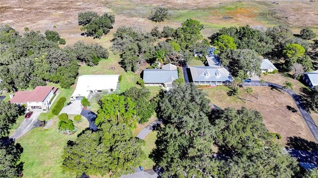 Building Photo - 1250 Riverbend Dr