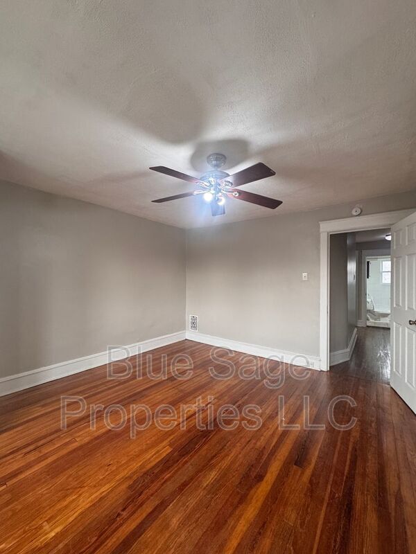 Building Photo - 1411 Lawrence Rd