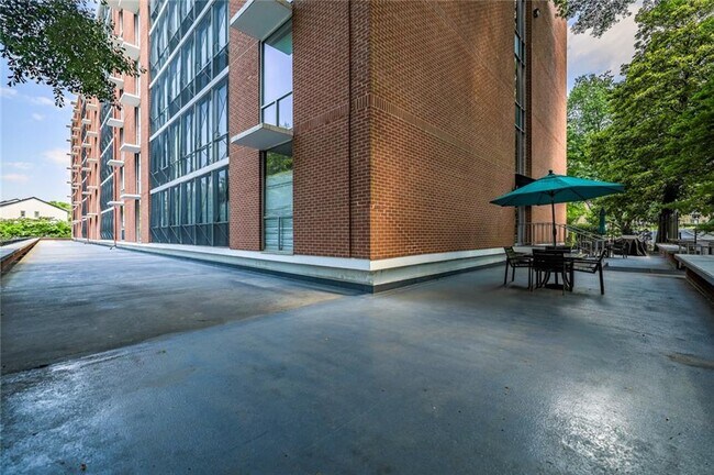 Building Photo - 130 26th St NW