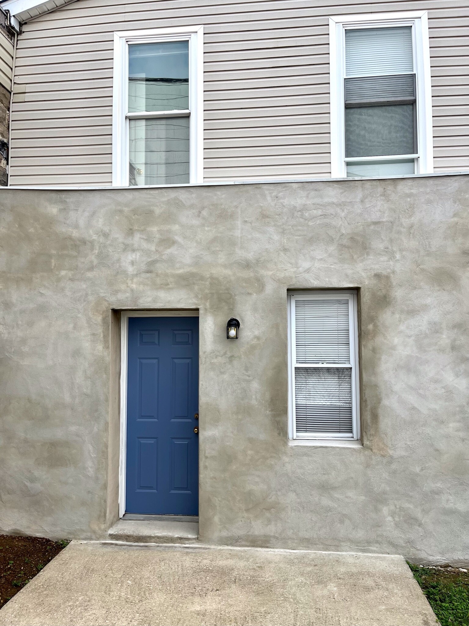 Building Photo - 1104 W 38th St