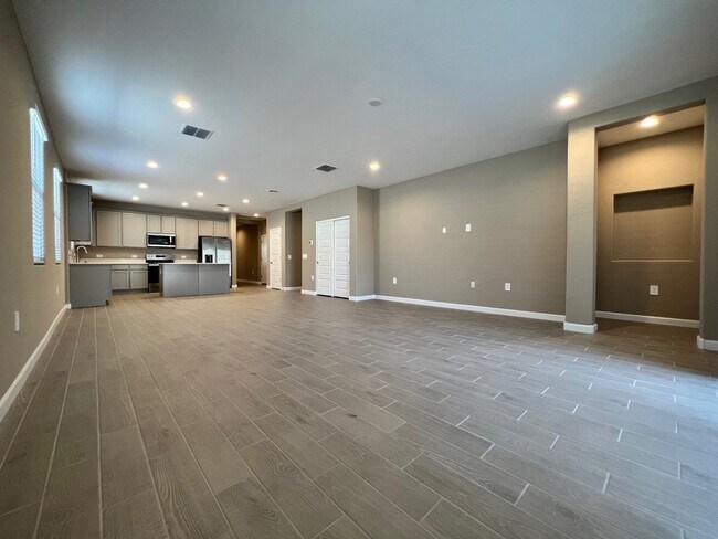 Building Photo - 18844 W Madison St