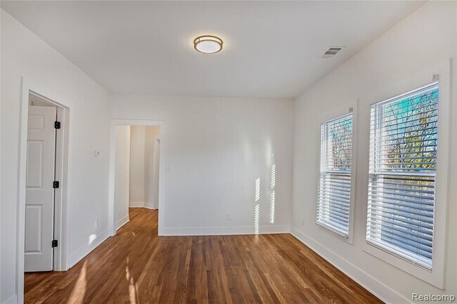 Building Photo - 6212 Avery St