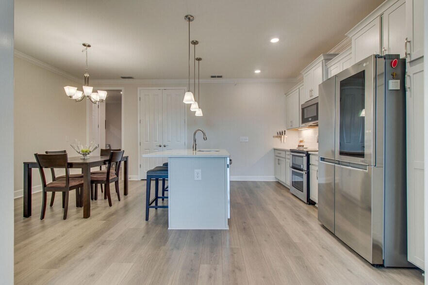 Building Photo - 1980 Carothers Rd