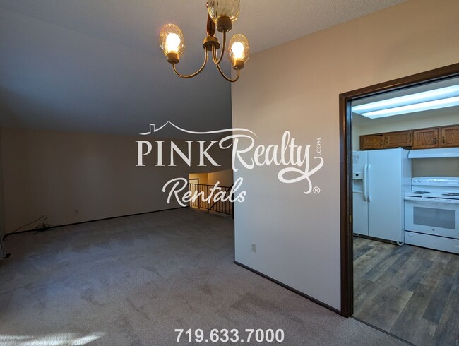 Building Photo - 4025 Cantrell Dr