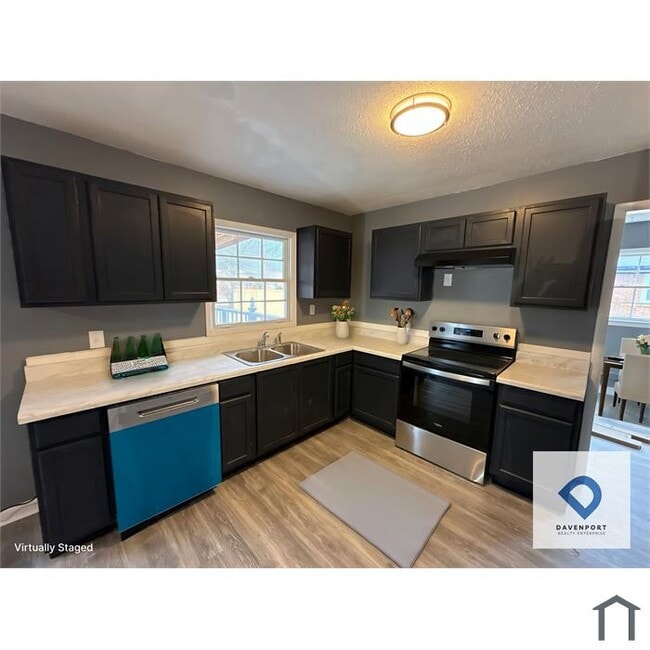 Building Photo - 3226 W Helena Dr NW