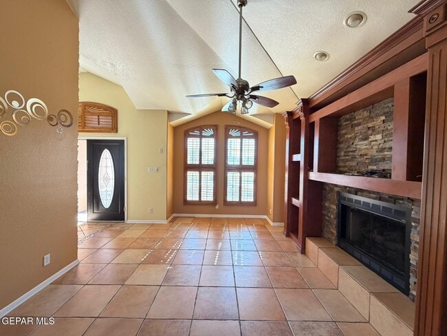 Building Photo - 12190 Via Inca Dr