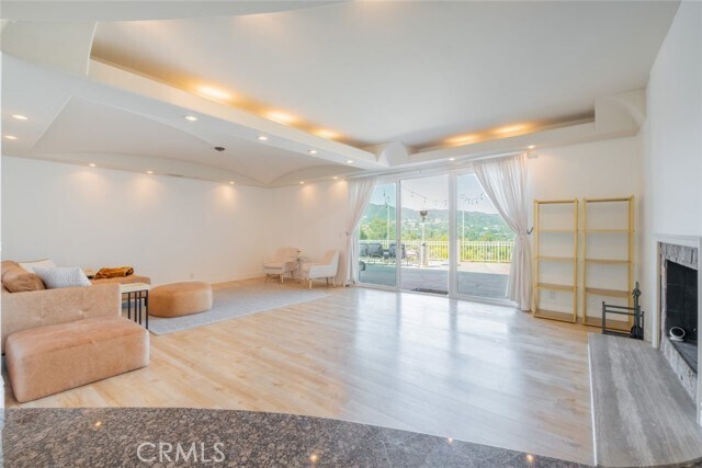 Building Photo - 4321 Clear Valley Dr