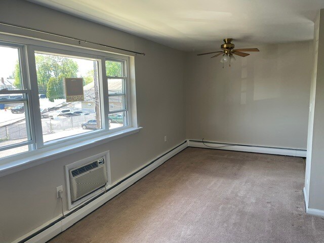 Building Photo - 609 8th Ave
