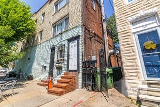 Building Photo - 1801 E Lombard St