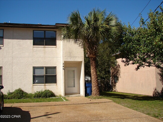 Primary Photo - 349 Mercedes Ave
