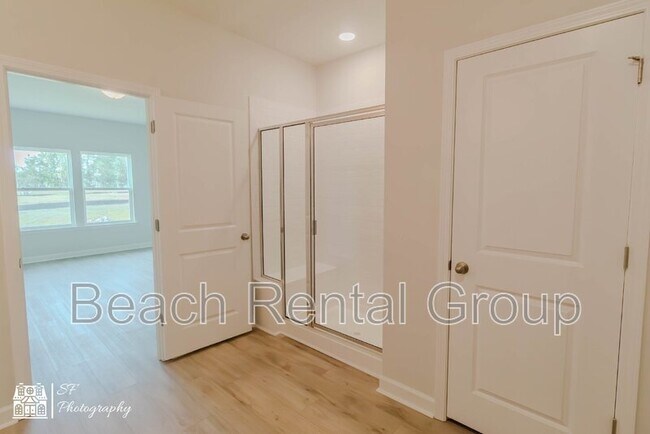 Building Photo - 1863 Villena Dr