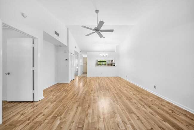 Building Photo - 206 Congressional Way