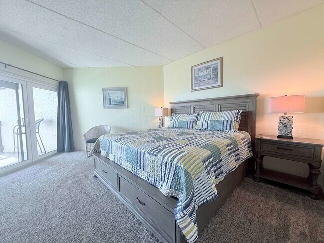 Building Photo - 5650 Jimmy Buffett Mem Hwy