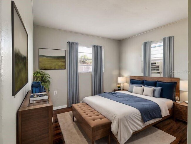 Building Photo - 1341 W Point Dr